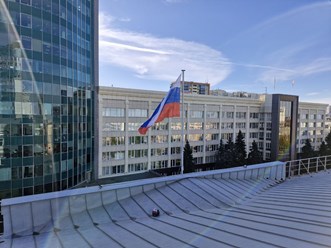 изготовление, поставка и монтаж флагштока и флага РФ для банка
