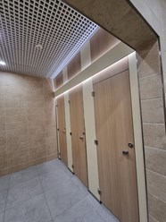 Аэропорт Домодедово, сантехнические перегородки, панели HPL, фурнитура Steelka