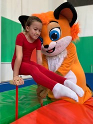 Фото компании  Всероссийская сеть детских спортивных школ по художественной гимнастике и спортивной акробатике «FD» Юго-Западная. Проспект Вернадского 8