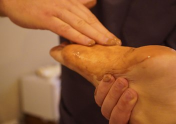 Массаж ног. Lakshmi - массаж &amp; SPA г. Красноярск