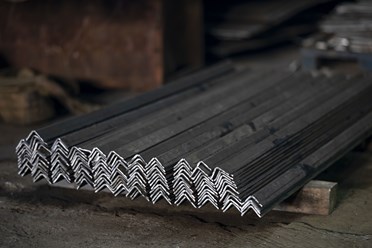 Стальной уголок