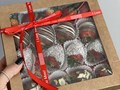 Коробочка с клубникой в шоколаде