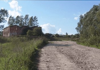 Дорога мимо старого Храма