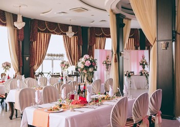 Фото компании  Романовский, ресторан 3