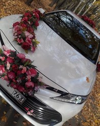 При заказе автомобиля в нашей транспортной компании полное профессиональное, в одном стиле украшение машин на свадьбу предоставляется БЕСПЛАТНО!
VIP-Такси Комфорт TOYOTA CAMRY Самара - Тольятти.