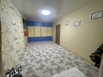 Весь необходимый инвентарь представлен: 
✅Пледы 
✅подушки 
✅коврики 
✅материалы для работы медитации и тренингов