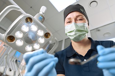 Фото компании ООО Московский Центр Дентальной Имплантологии ROOTT 7