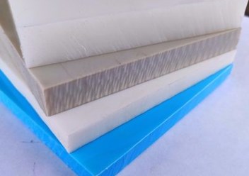 Гомогенный полипропиленовый лист

Листы изготавливаются из блок-сополимера полипропилена, который гарантирует высокие физическо - механические свойства при сохранении ударной прочности.