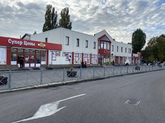 торговый центр "оазис" расположен между авто и РЖД вокзалом