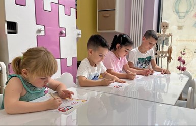 Фото компании  "Крошка гений" 10