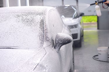 Оклейка машин в СПб, детейлинг стулия в Охта Парк