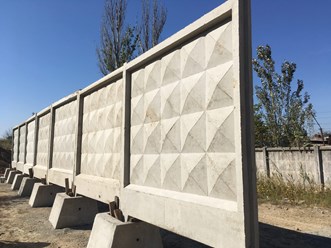 ООО «Ставропольский комбинат ЖБИ» производит  железобетонные элементы оград (плиты) и фундаменты из тяжёлого бетона с соблюдением всех технических требований.