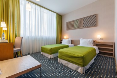 Стандартный двухместный номер с  кроватями