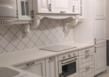 Кухня из массива дуба с фасадами "Росси"