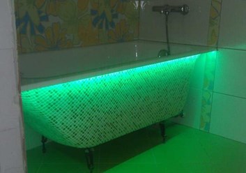 Облицовка чугунной ванны мозаикой
