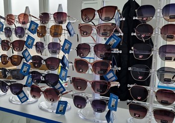 Очки солнцезащитные