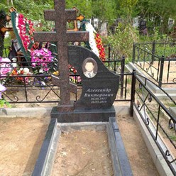 Фото компании ООО Изготовление памятников в Ярославле СалонКамня Толбухина 58 4