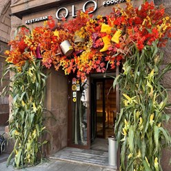 Фото компании  В цветах 60