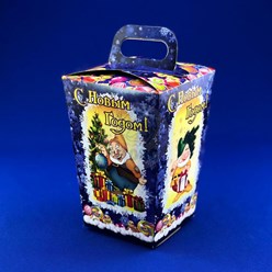 Картонная упаковка для новогодних подарков «Веселые гномики» 900 гр. Купить подарочную упаковку в Барнауле, купить коробки для подарков в Барнауле, заказать с доставкой праздничную упаковку