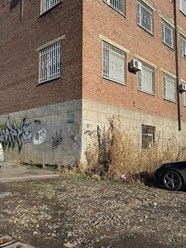 Стекольная мастерская «Графит» находится в Ростове-на-Дону на Береговой 101а. Чтобы попасть к нам, спуститесь по ул. 1-я Линия и поверните налево — там расположен наш цех.