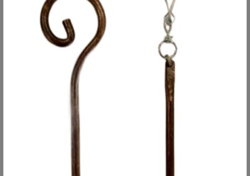 Штороводитель (водитель/палка для штор) -это удобный и незаметный аксессуар с которым вы сможете легко и быстро закрыть портьеры. Верх штороводителя крепится небольшим карабином на край шторы. Если в