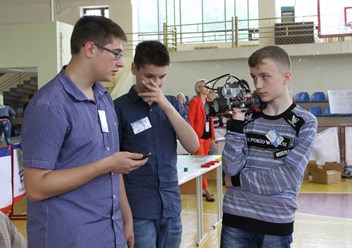 Многократные победы в крымских робототехнических соревнованиях