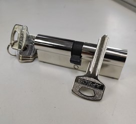 Наш мастер, изготовление ключей!