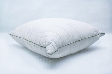 Подушка в белом страйп-сатине для гостиницы оптом от производителя