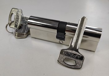 Наш мастер, изготовление ключей!