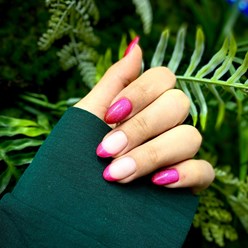 Маникюр -650р