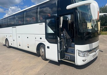 Туристический автобус YUTONG 2023 г.в. на 53 места