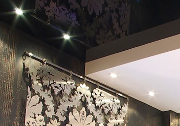 Предлагаем Вам самые красивые потолки,по самым доступным ценам в городе производства Бельгии,Германии. -Огромный выбор цветов и фактур качественного полотна без запаха.