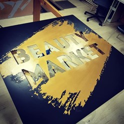 Вывеска наружной рекламы