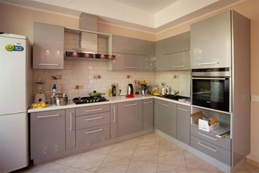 92500р. Размер 2,7х2,1м. Фасады МДФ в пластике.