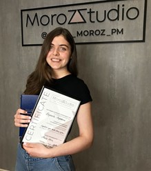 Записывайтесь на услуги или обучение, в школу-студию Ольги Мороз (MorozStudio):  Телефон: +7 926 554-01-28

Сайт: morozpm.ru

Email: info@morozpm.ru