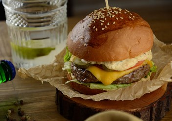 Фото компании  First House Burger, ресторан 2