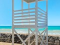 Пляжное оборудование "WoodBeach": раздевалки, дорожки деревянные, бунгало, теневые навесы, шезлонги, пляжные зонты, душевые стойки, перголы, вышки спасателя, обустройство пляжей