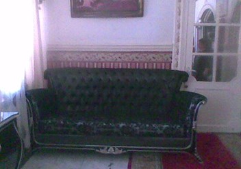 шикарный диван после ремонта.