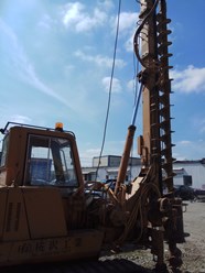 ООО "ПТО-конструкция" Бурим отверстия глубиной до 14 метров, диаметром 
от 200 до 600 мм, под сваи, под буронабивные сваи, лидерное бурение. Беремся 
за любые типы грунтов до 5 категории.