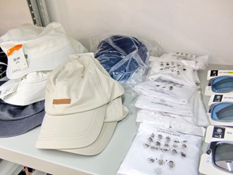 Магазин Узел в Севастополе. 
Очки для яхтинга, кепки и панамы, шарф БАФ и маски на лицо - труба.