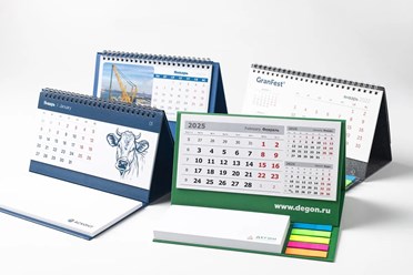 Календарь- планинг настольный премиум класса. Календарные листы перекидные, основа твердая с обтяжкой, блок для записей отрывной на клею.