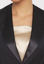Черный костюм смокинг из шерсти Katerina Timakina https://www.katerinatimakina.com/collections/сapsule-3