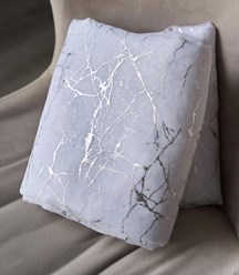 Тюль лён высота 280см, 
цена 190 руб. метр
Отлично подойдёт для гостиной и легко впишется в любой интерьер. Лёгкий блеск и аккуратный узор создают эффект чистого и мягкого сияния