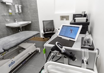 Современный аппарат Ударно-волновой терапии фирмы Storz