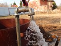 Бурение и обустройство скважины для загородного дома с насосом и гидробаком