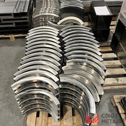 Лазерная резка листового металла: алюминия, нержавейки, меди, латуни, черной и нержавеющей стали. Любая сложность. Высокое качество. Точно в срок.