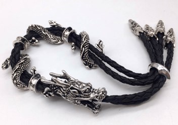 браслет дракон

ссылка на товар https://wristband-bracelet.ru/product/браслет-дракон/