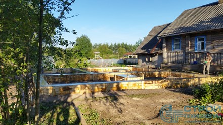 Заливка ленточного фундамента под дом в Новгородской области