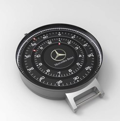 Проект дизайнерских часов для поклонников марки Mercedes-Benz.