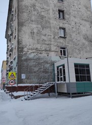 Вход через 4 подьезд